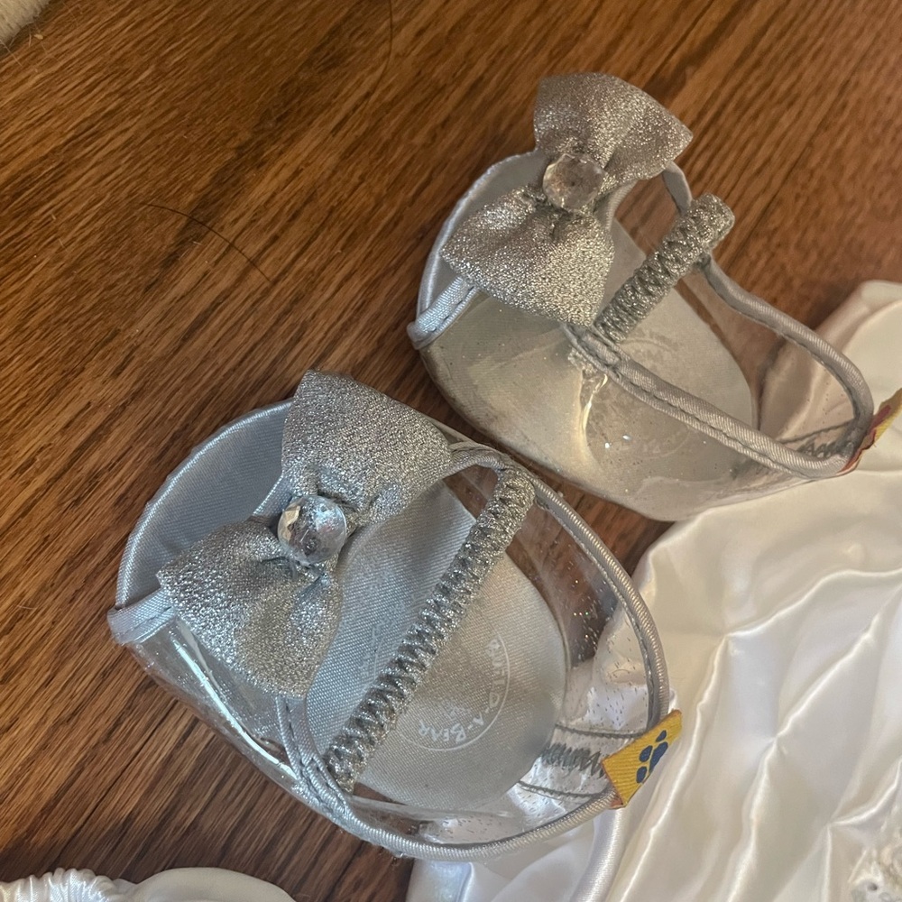 Build-A-Bear Wedding Set - Picture 2 of 4
